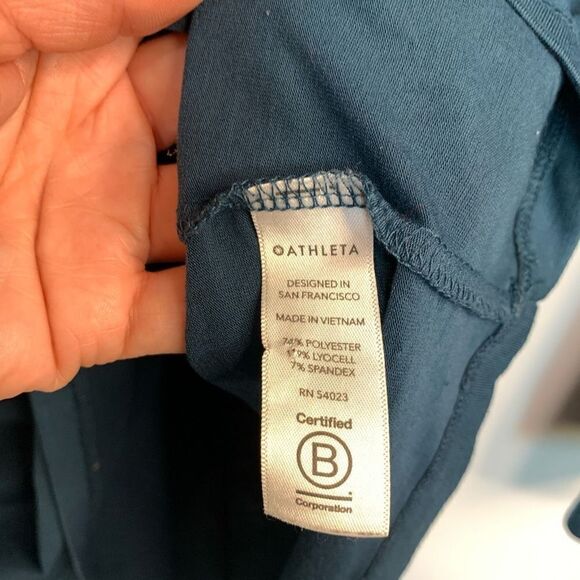 Athleta Bat Wing Top Size Medium - Picture 7 of 7